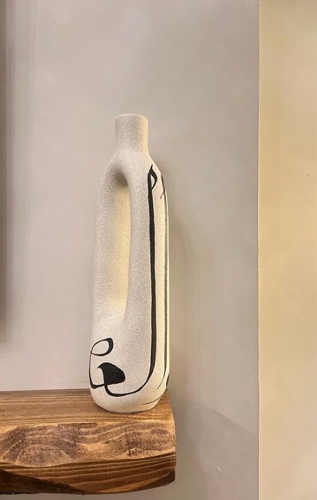 Nūr Vase